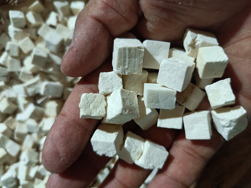 云南白茯苓中心丁