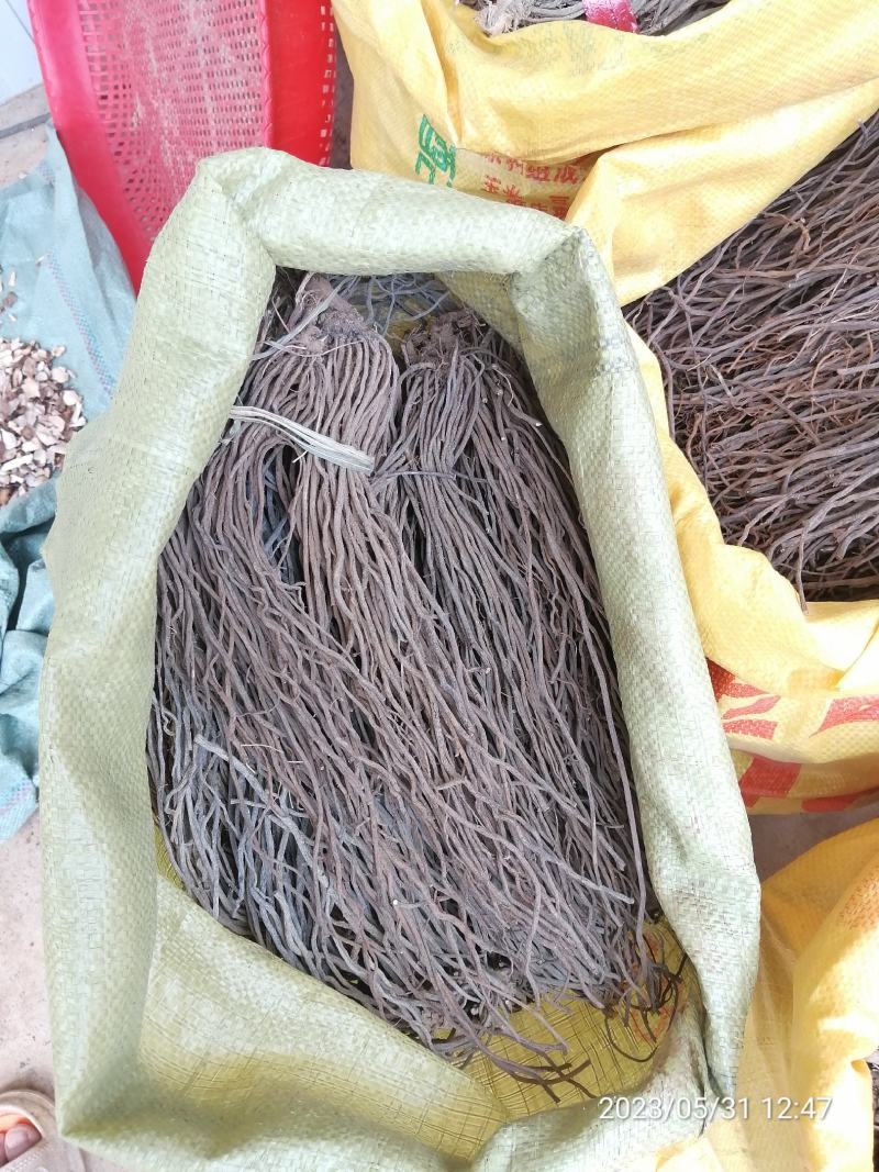 广东本土（粉威灵仙干品）