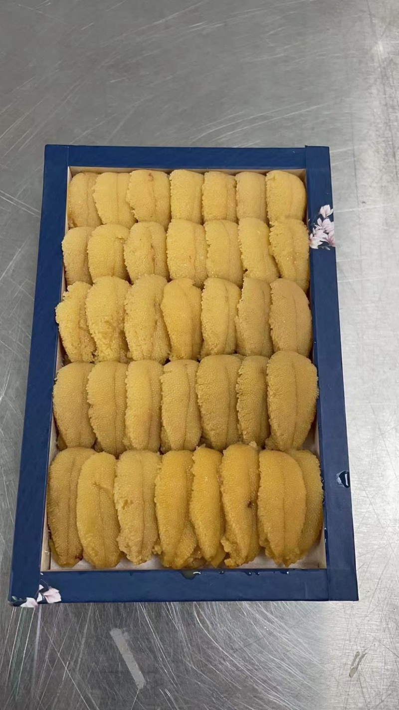 【优质货源】马粪海胆摆盘，木盒海胆。优质原料加工