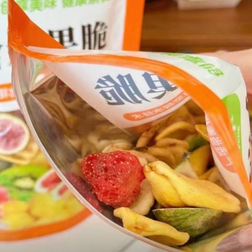各种口味果蔬脆品类多多一款可以随时随地吃的零食