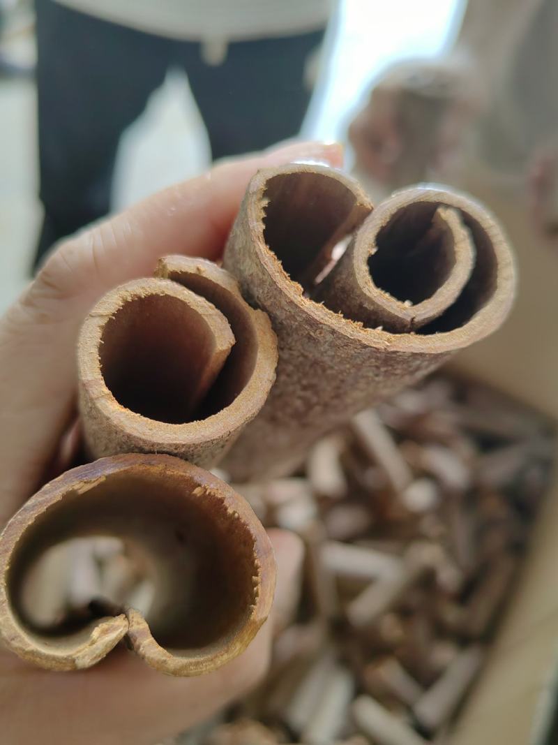 广西桂皮，一手货源，水洗中通，精品桂段，货源