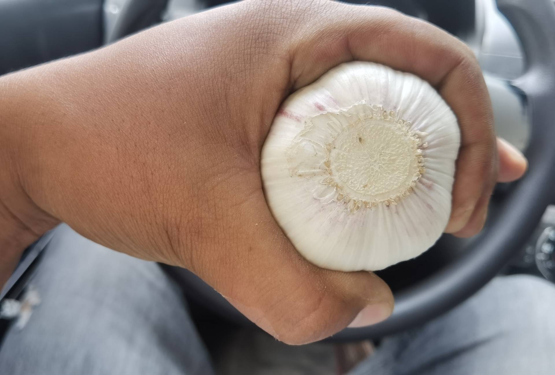 大蒜引起的皮肤过敏示意图