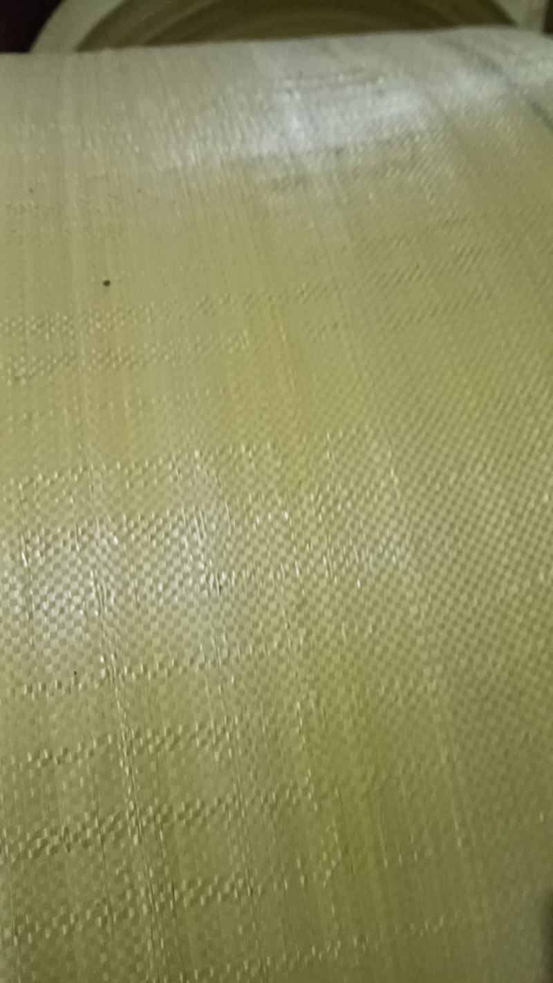 我厂生产各种规格编织袋，型号齐全颜色品种不一样！