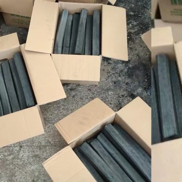 杉木机制木炭，精品好货，质量放心保各位老板满意。