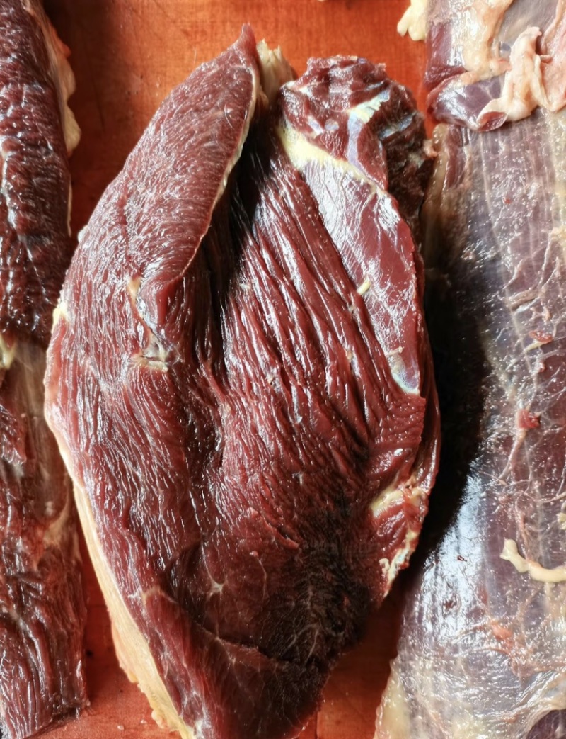 马肉新鲜马腿肉去皮去油不打水质量好证证件齐全，包邮