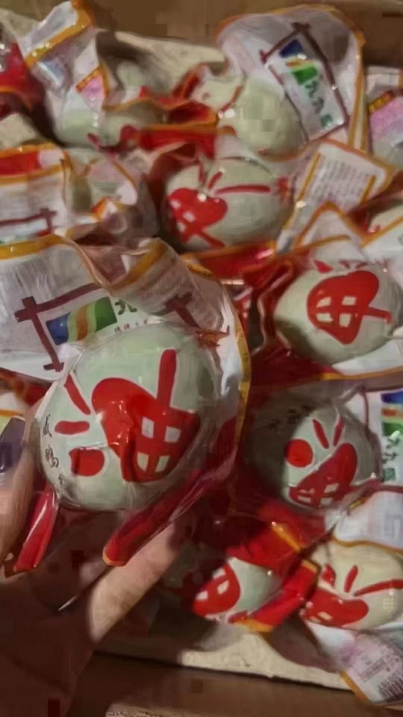 咸鸭蛋，一件100个，一个60g