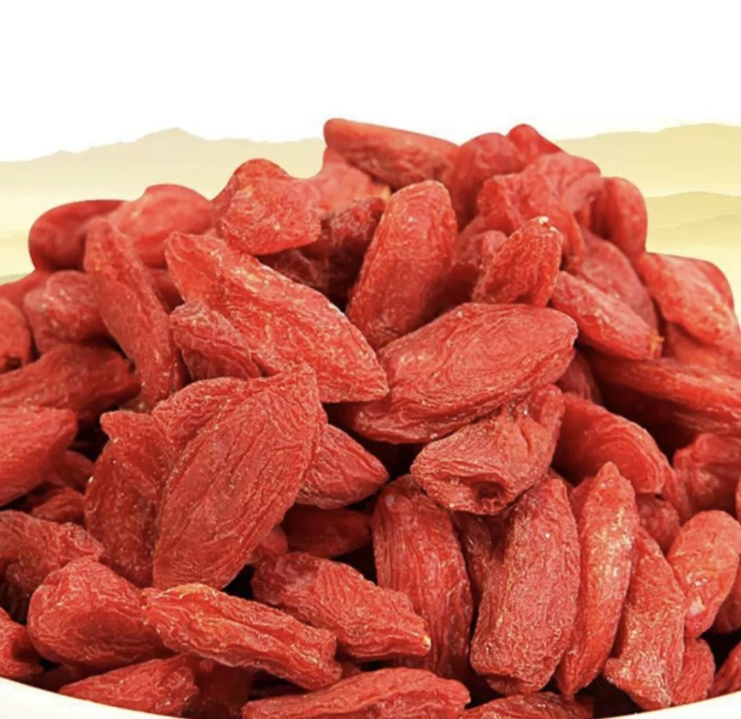 枸杞与红枣的天然搭配,展示其作为药食同源农产品的营养价值 枸杞红枣组合食材