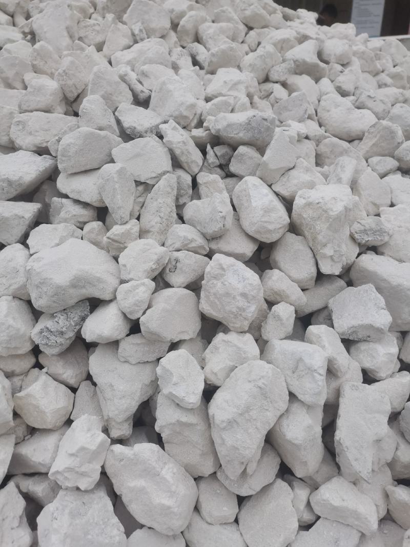 厂家大量供应石灰石生石灰石灰粉氧化钙氢氧化钙