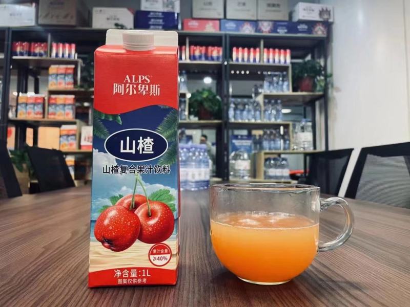 阿尔卑斯1L屋顶盒果汁主打餐饮渠道，餐宴席餐饮畅销产品