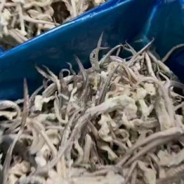 真鱿单冻二本足，品质非常好，纯干货，货源充足，价格便宜。