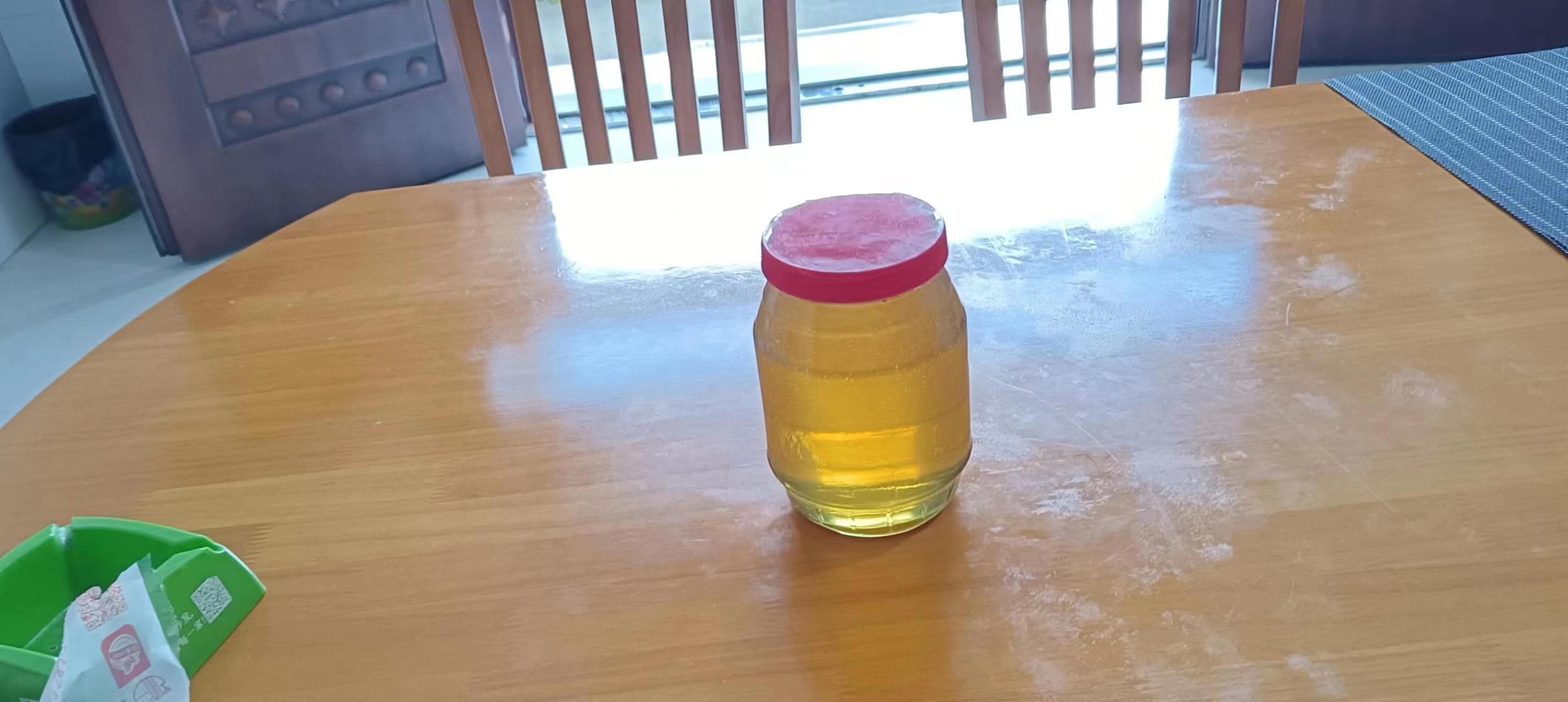 罗汉果与蜂蜜泡水示意图