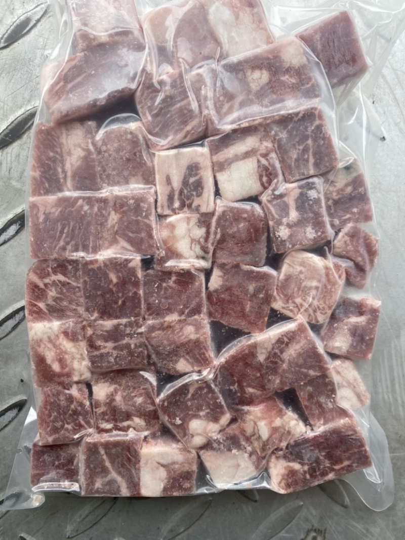 董大真•南美牛肉粒烤肉、串串食材原切上脑牛肉粒