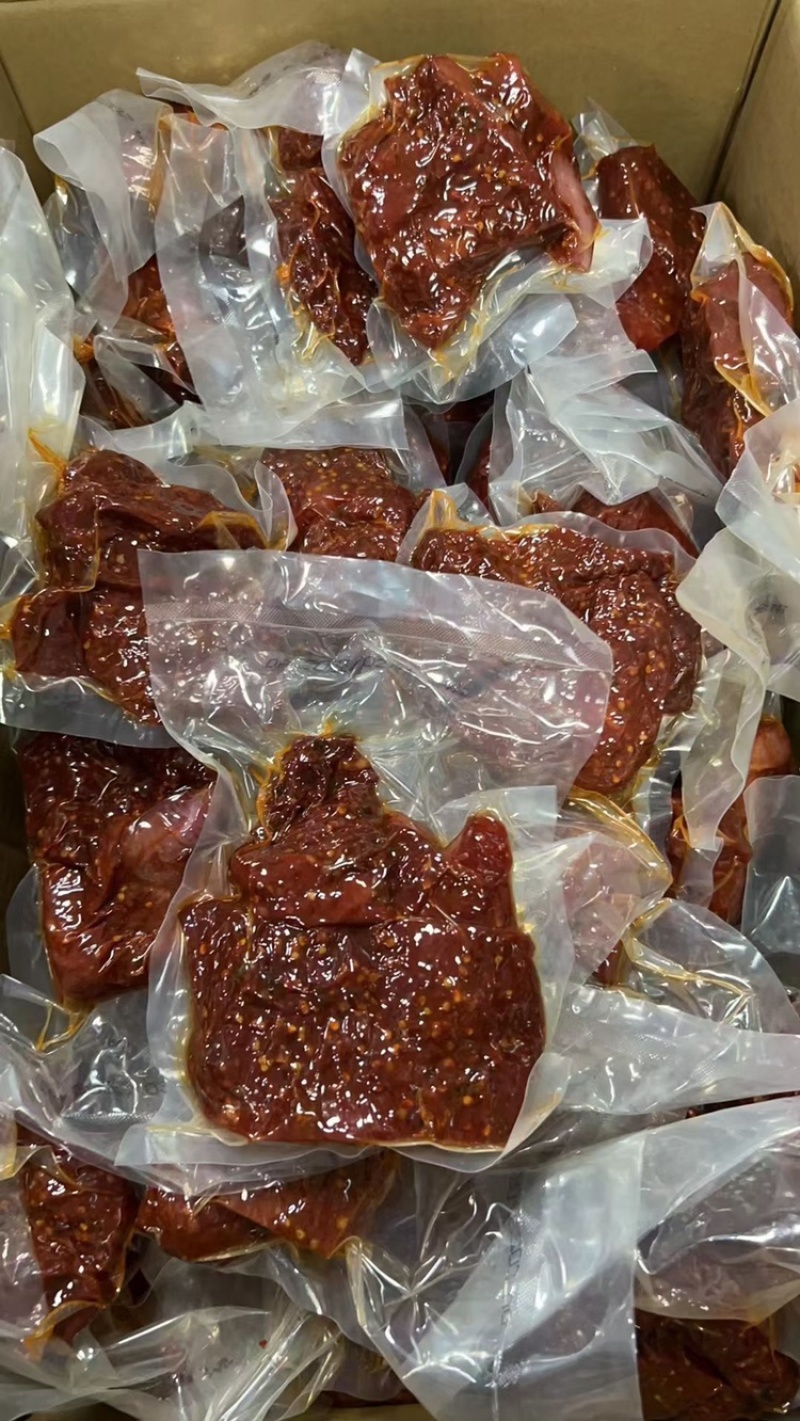 真空酱香肉厂家批发酱香肉麻辣大块肉江湖地摊展会