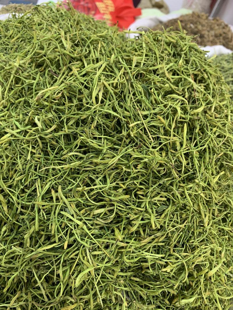 金银花，产地新货，量大从优。欢迎各位老板咨寻下单