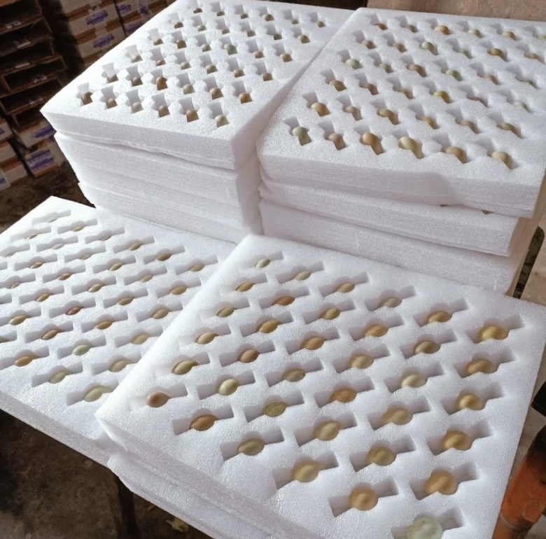 鸡蛋快递包装示意图