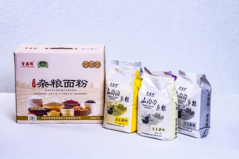 杂粮面粉礼盒4kg+750g