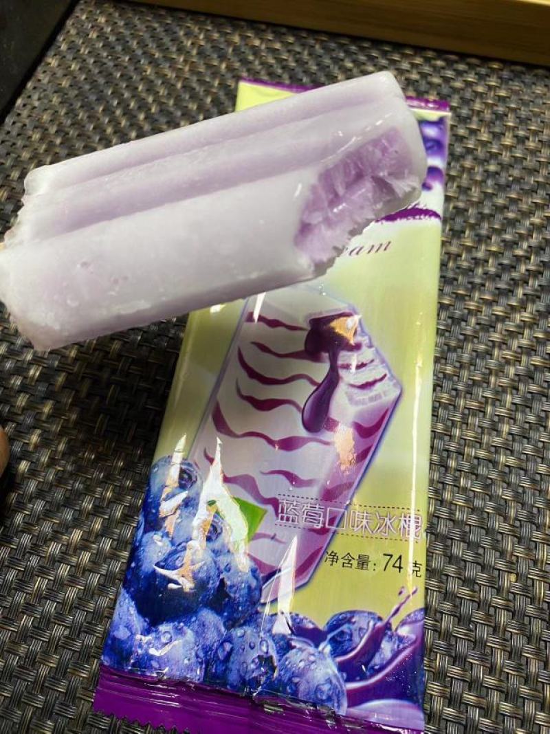 白巧克力雪糕冰棍冰淇淋工厂直供厂家批发
