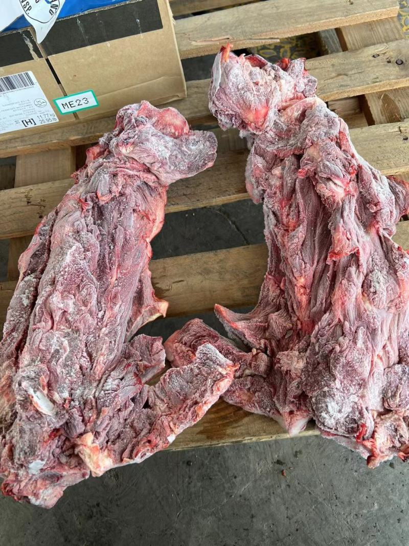 牛脖骨满肉价格便宜，手续齐全，需要的老板下单了！