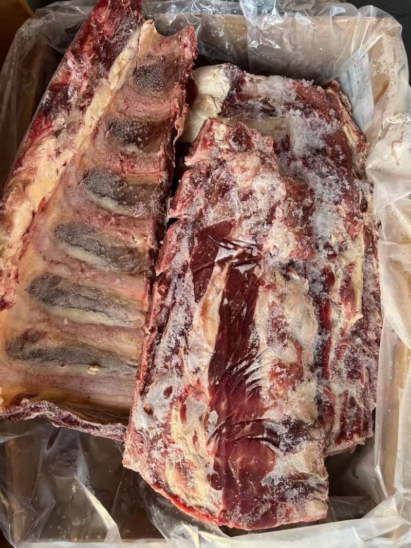 牛脊骨，锯段实拍，货真价实，需要的老板下单吧！