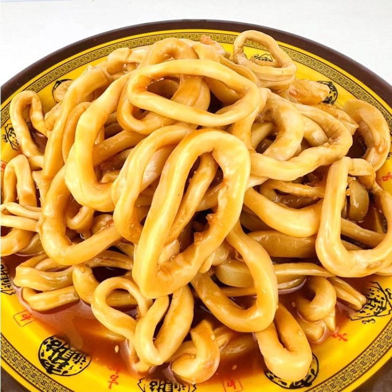 泽飞~麻辣鱿鱼圈批发，一袋起发三袋包邮全国发货送货上门
