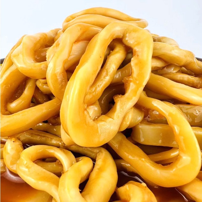 泽飞~麻辣鱿鱼圈批发，一袋起发三袋包邮全国发货送货上门