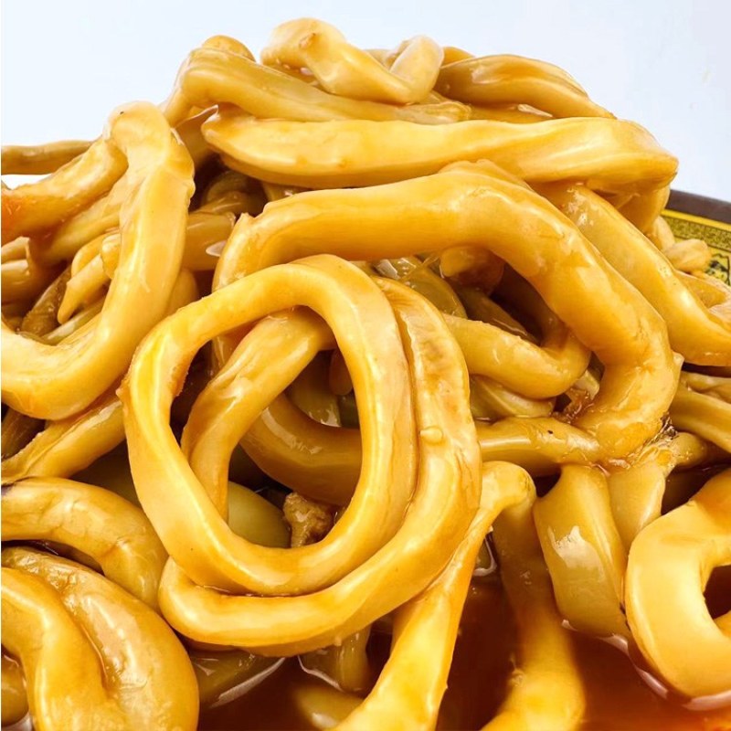 泽飞~麻辣鱿鱼圈批发，一袋起发三袋包邮全国发货送货上门