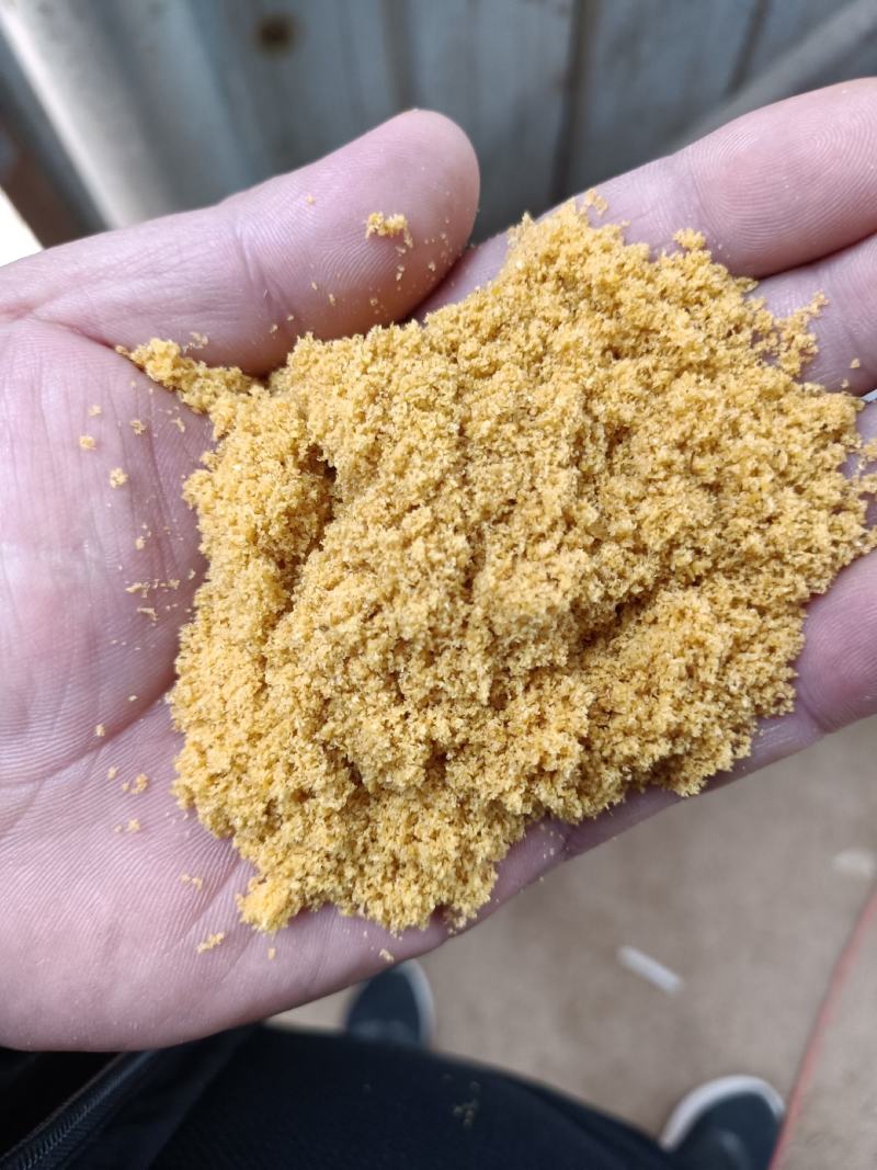 高蛋宝，脂肪50富含丰富的脑磷脂和卵磷脂，延长蛋鸡高峰期