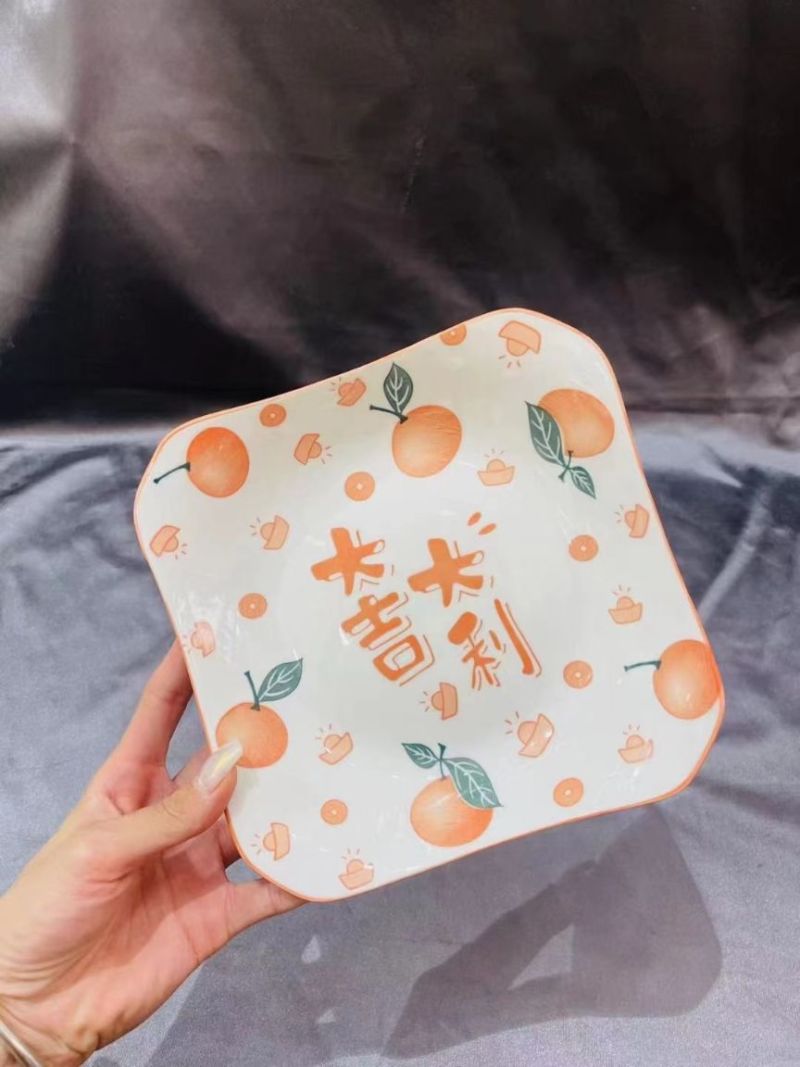 8.5寸如意果盘一级幸运梅花鹿，只要3块钱一个，零售