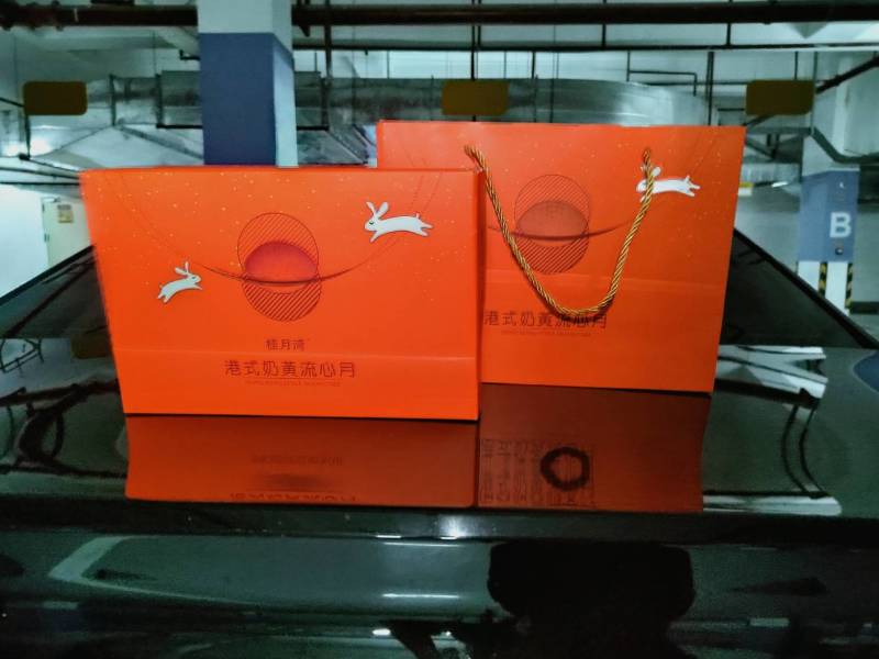 厂家直销奶黄流心月饼，支持定制代工代发