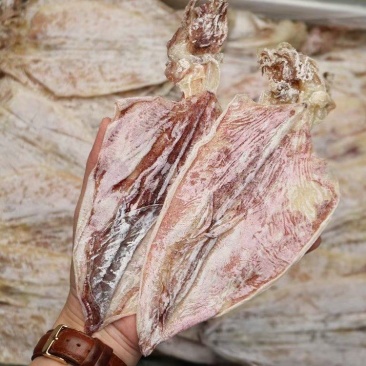 鱿鱼干等级货，颜色暗色一些，厚肉香味浓，规格齐全