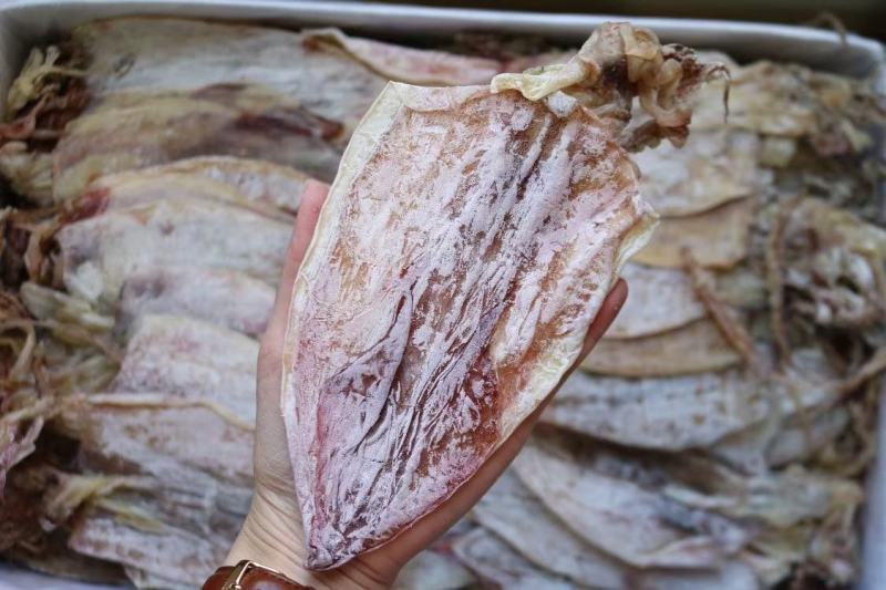 鱿鱼干等级货，颜色暗色一些，厚肉香味浓，规格齐全