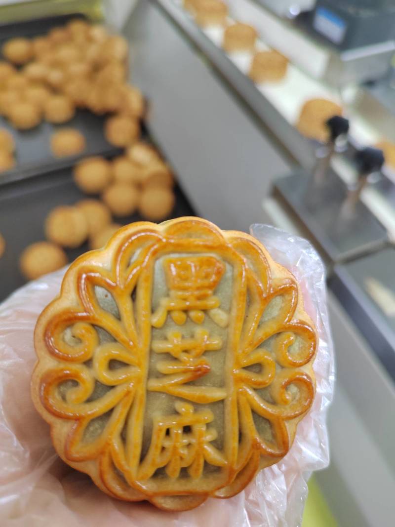 厂家直销广式月饼，支持定制代工代发