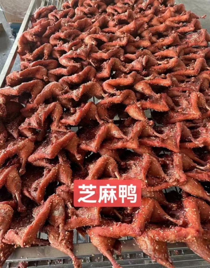 卤板鸭，芝麻鸭，八成熟，冒烤鸭全熟一件50斤