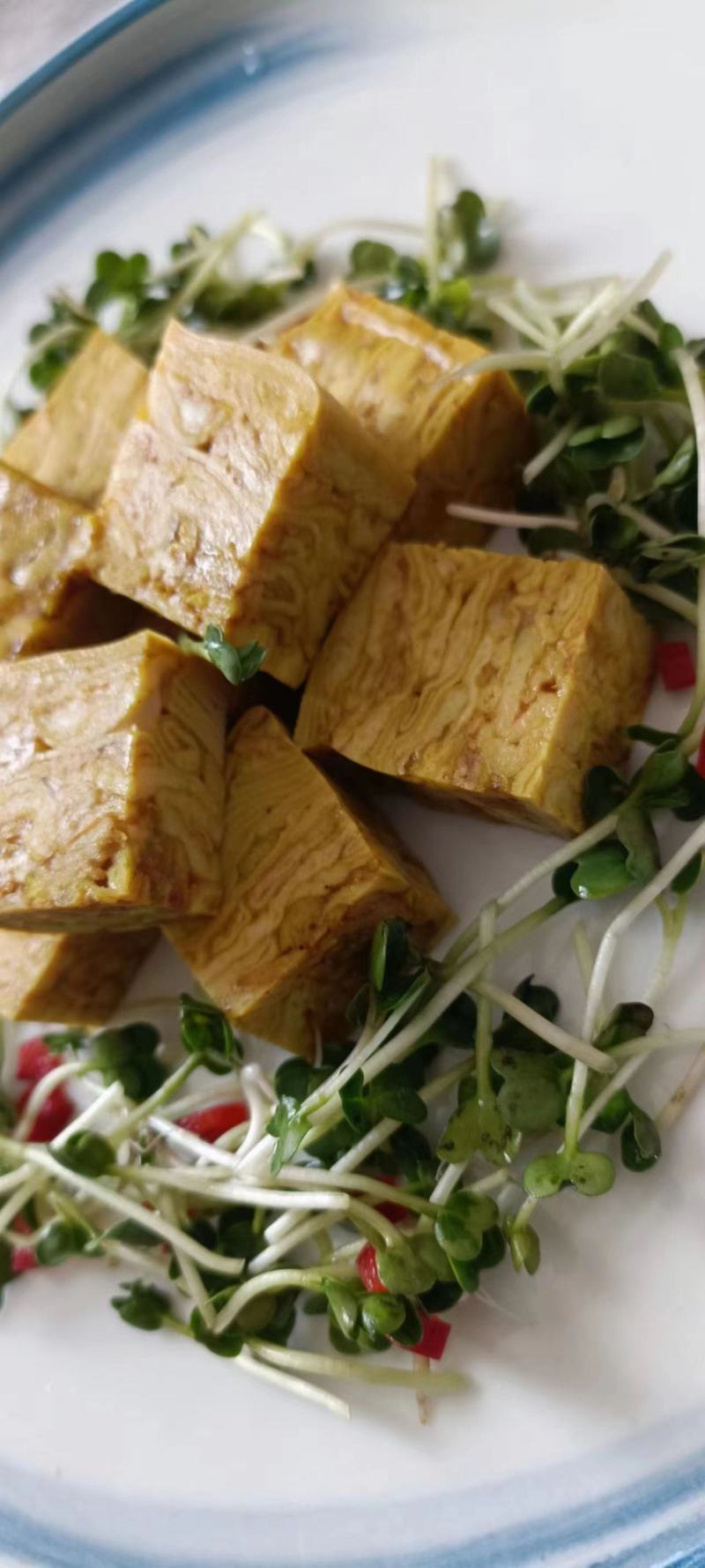 山东豆皮鸡肉千层大连有货，欢迎咨询实地看货