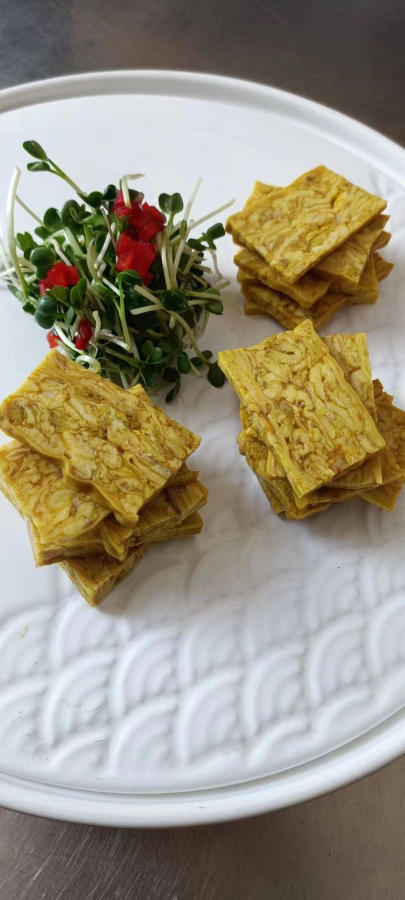 山东豆皮鸡肉千层大连有货，欢迎咨询实地看货
