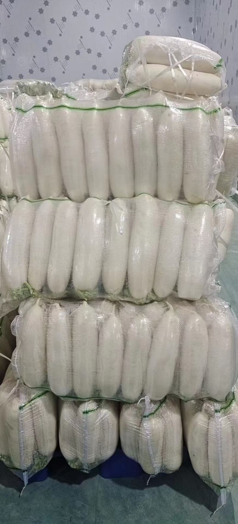 高山白萝卜大量供应，货源充足，保质保量，随行就市！