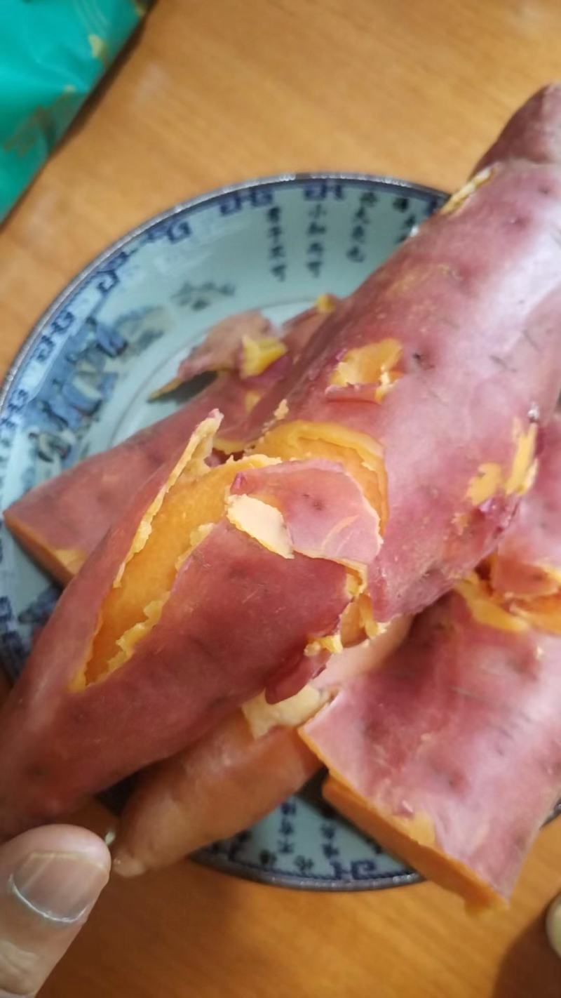 基地直发鲜红薯上市，品种有西瓜红商品薯，龙九商品薯基地直