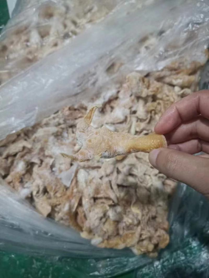 去骨鸡爪没泡发的原材料