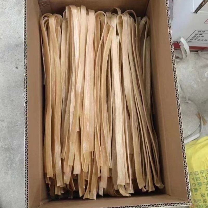 火锅宽粉，韭叶粉厂家直发，质量保证，软糯筋道欢迎采购