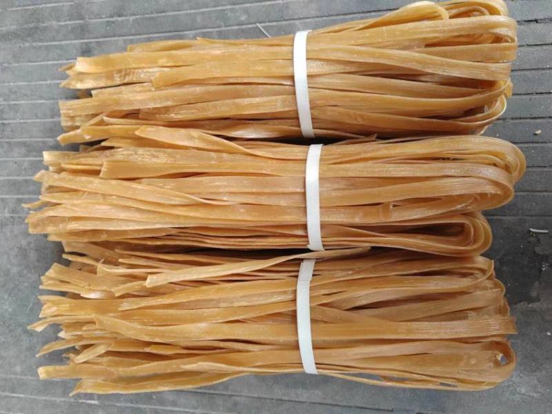 火锅宽粉，韭叶粉厂家直发，质量保证，软糯筋道欢迎采购