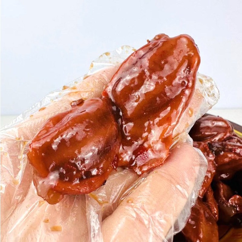 黑鸭鸭胗批发，一袋起发三袋包邮全国发货送货上门，成品熟食