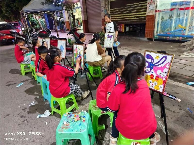 新款地摊凹凸画板立体儿童diy公园广场夜市摆地摊涂鸦