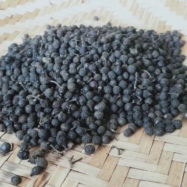 干山胡椒，干木姜子