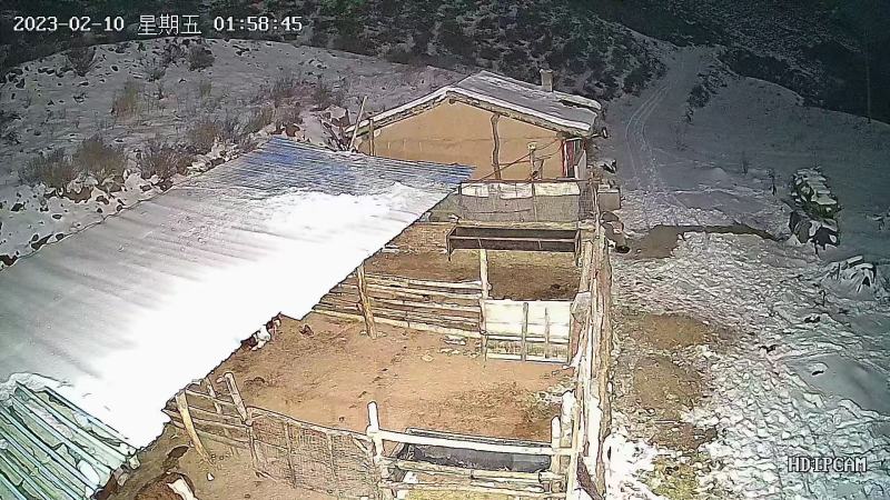高清夜视全彩太阳能监控摄像机，不耗电，手机监控，安装方便