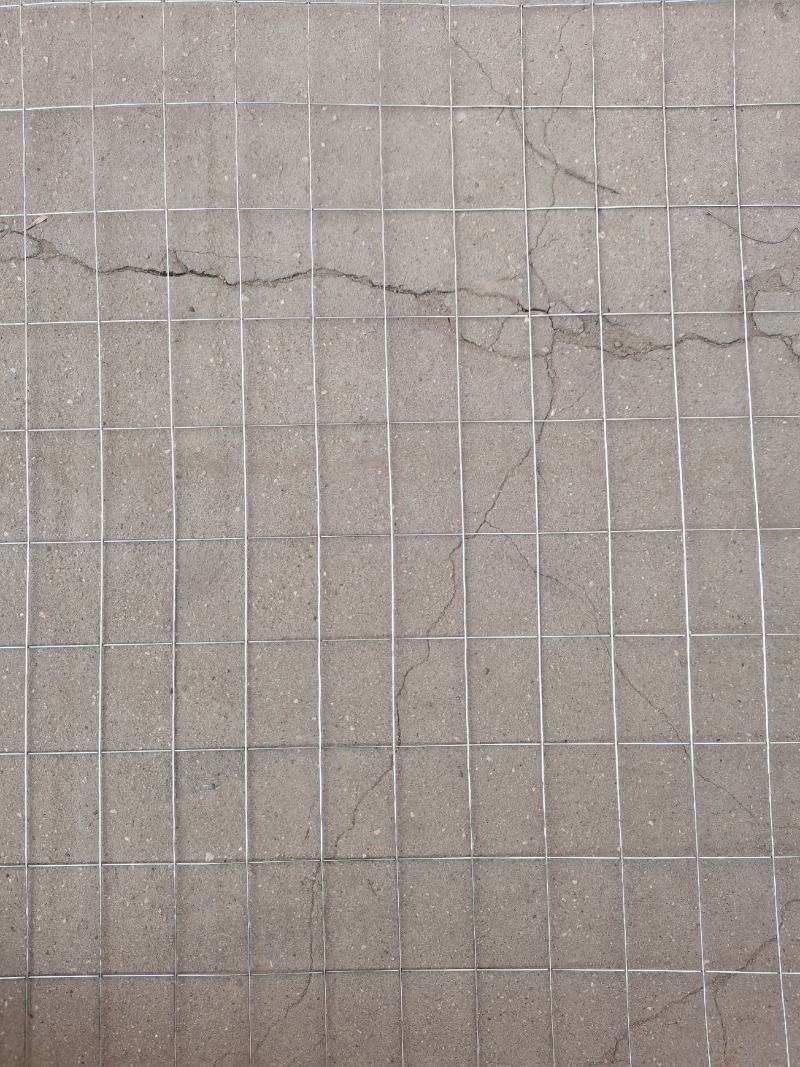 2米高25米铁丝粗1.15mm，孔5*7.5cm