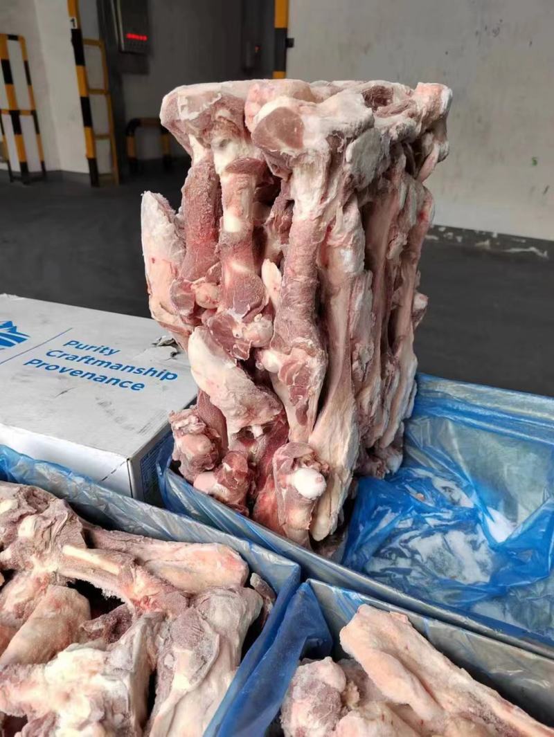 大羊双节腿骨，羊腿骨，羊棒骨。多肉羊棒骨。
