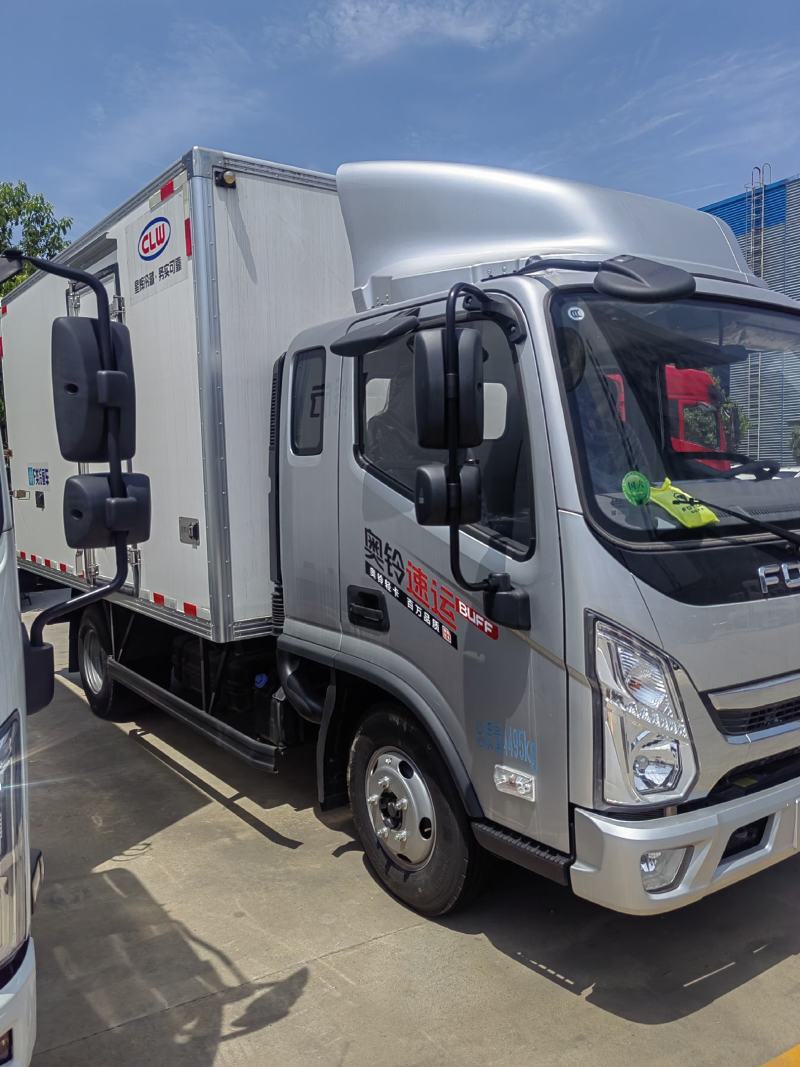 蓝牌排半福田奥铃速运buff版158马力冷藏车