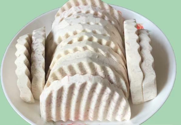 香芋头与椰奶制成的甜品,色泽诱人,口感丰富 香芋头与椰奶搭配制作的甜品