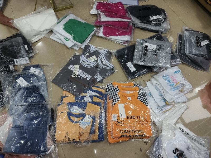 童装整首起码福利款
