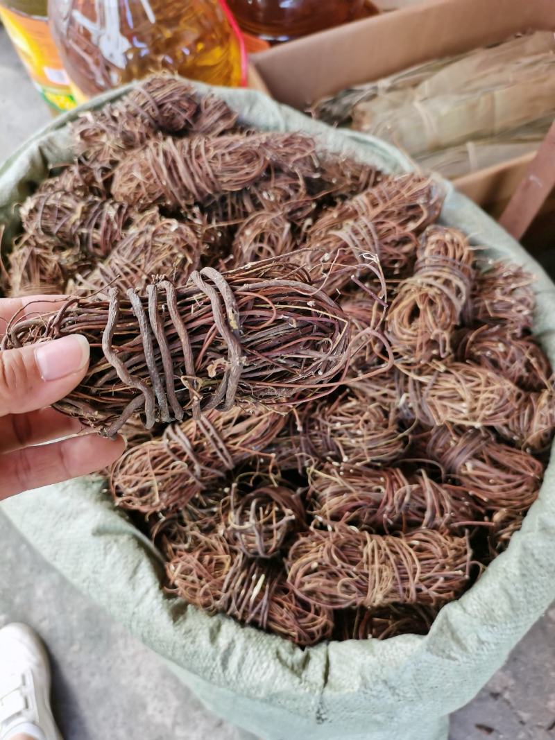 野生无叶小扎鸡骨草，无硫干度好，无包心，味道香，大量批发